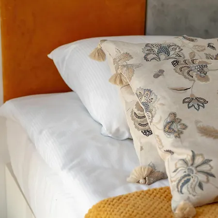 Modern White In With Balcony And Access To Gym By Renters * Гданьск