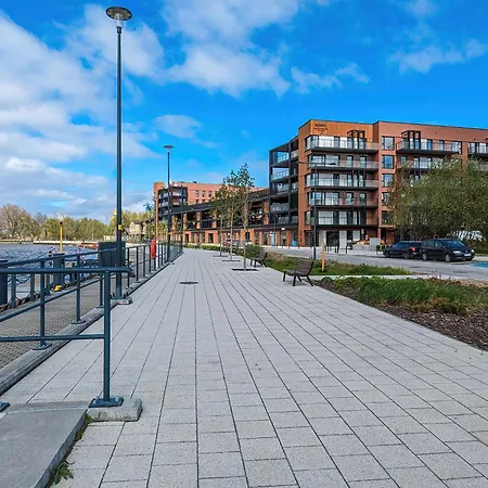 Apartman Modern White In With Balcony And Access To Gym By Renters Gdańsk