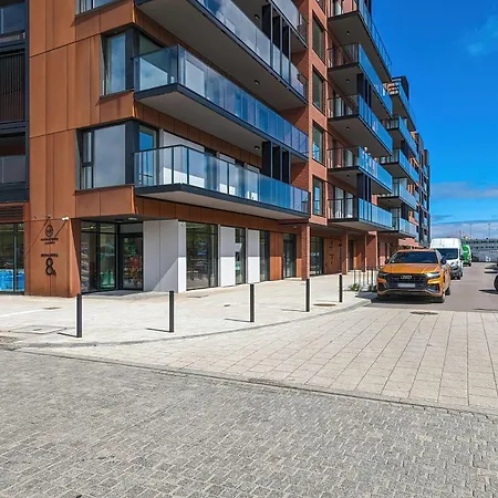 Modern White In With Balcony And Access To Gym By Renters Apartman Gdańsk